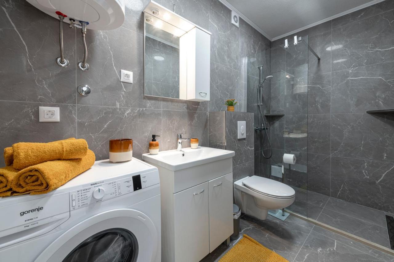 Apartments Kiki มลินี ภายนอก รูปภาพ