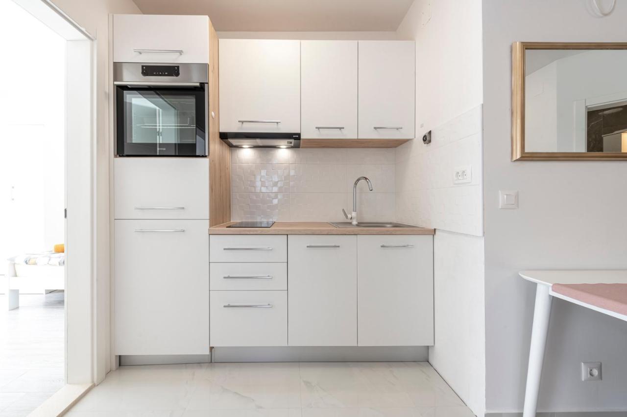 Apartments Kiki มลินี ภายนอก รูปภาพ
