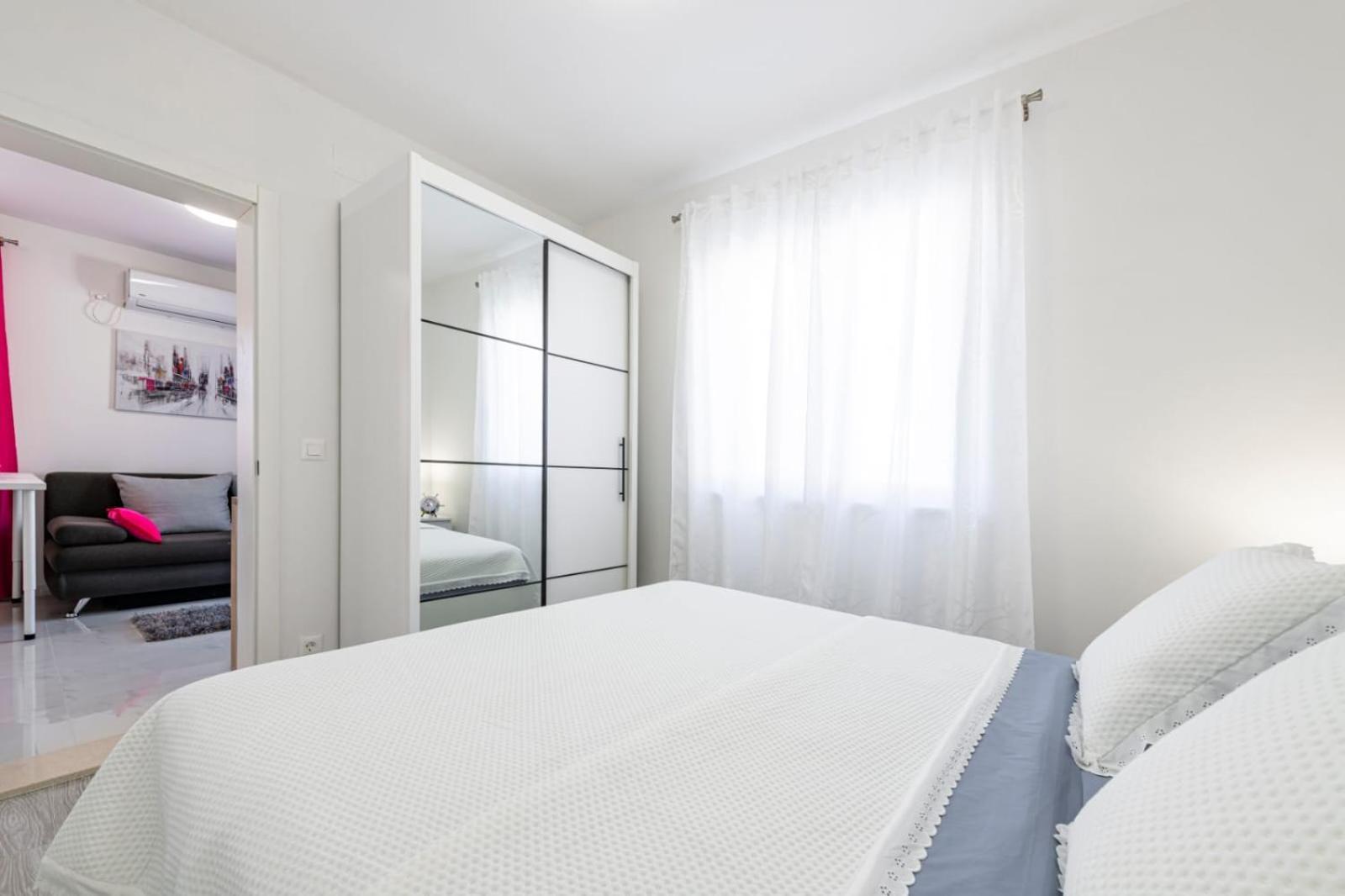 Apartments Kiki มลินี ภายนอก รูปภาพ