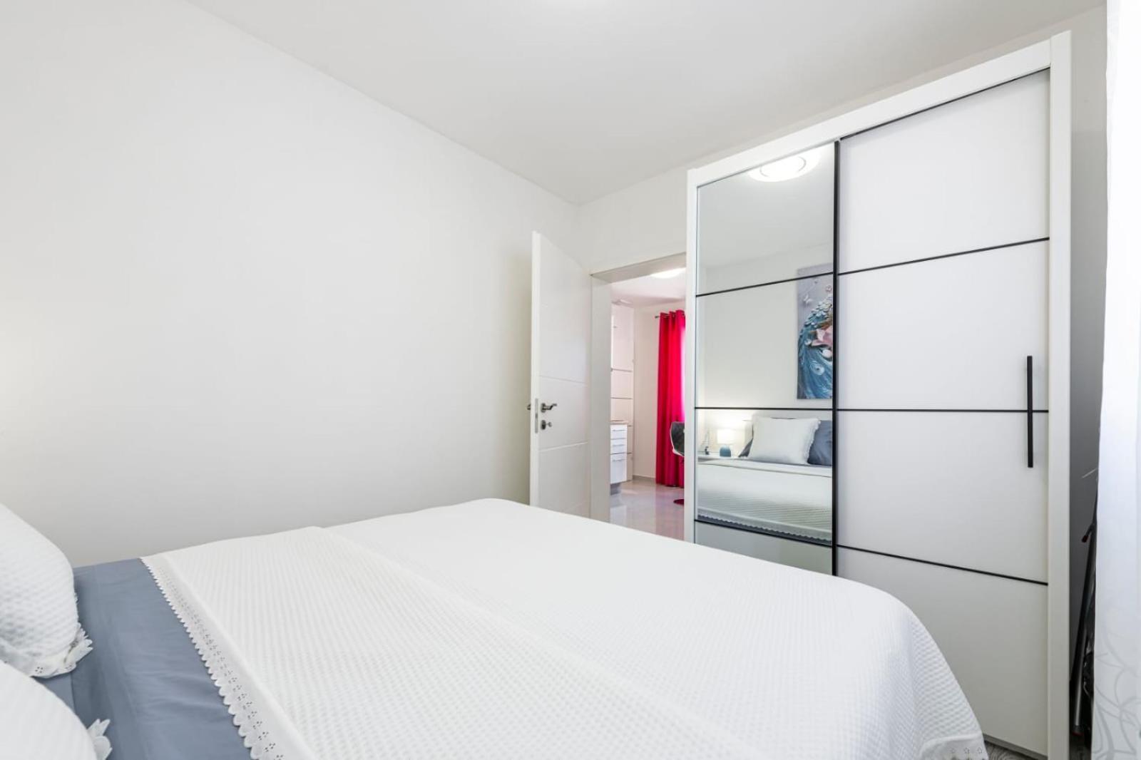 Apartments Kiki มลินี ภายนอก รูปภาพ