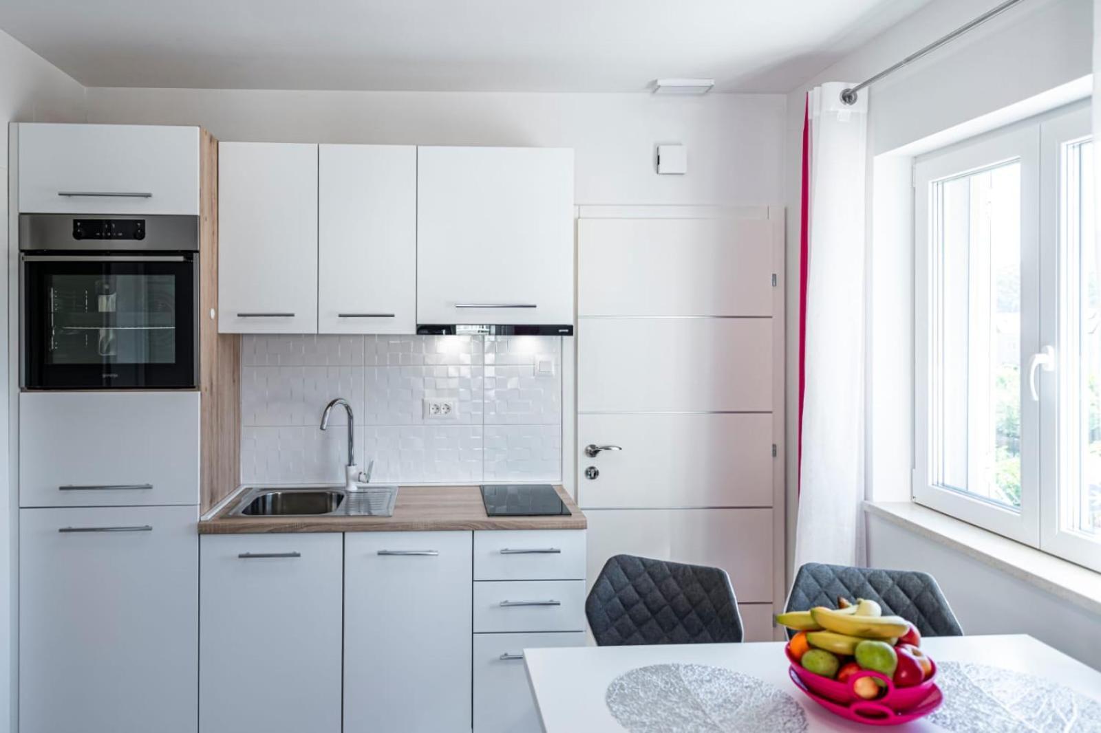 Apartments Kiki มลินี ภายนอก รูปภาพ